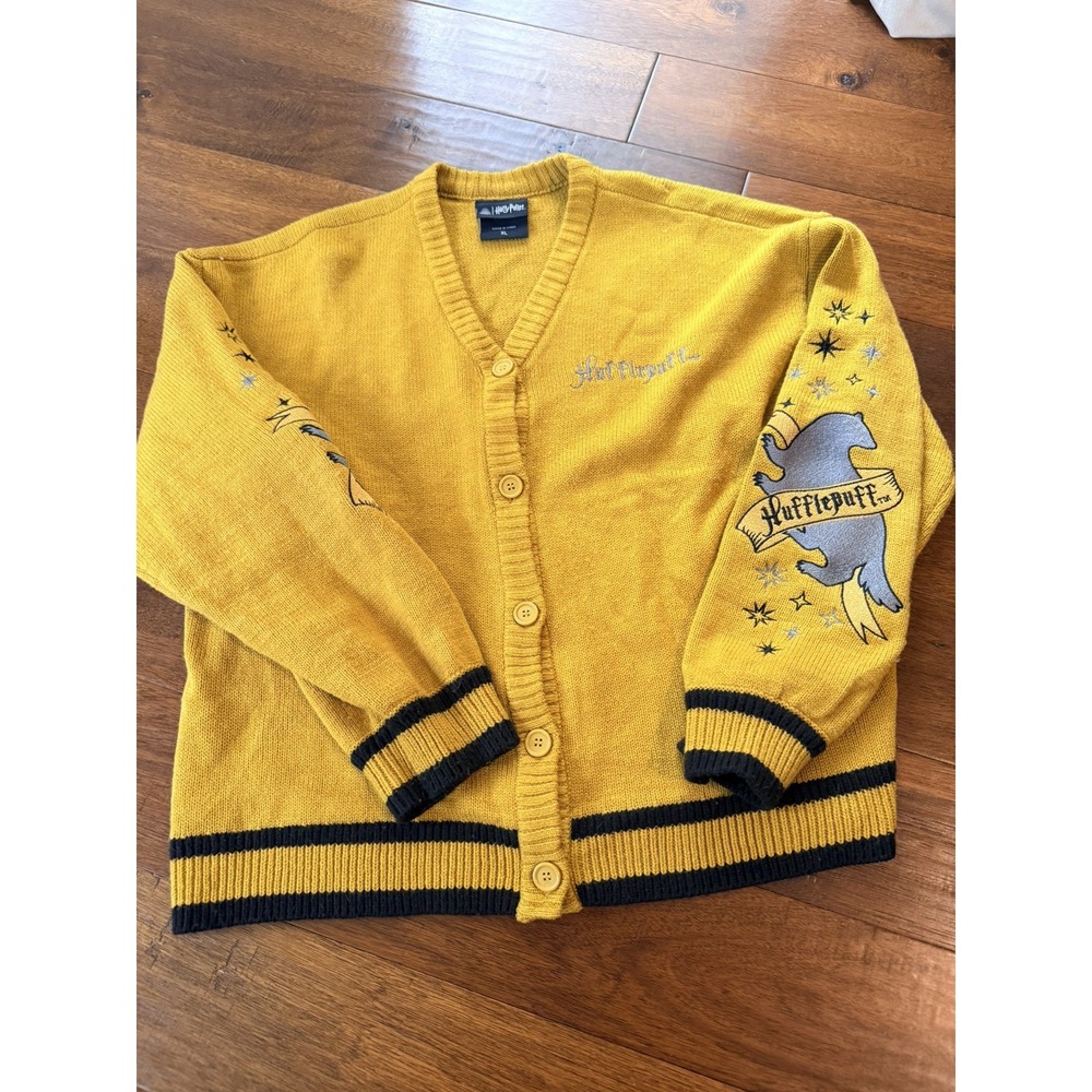 HARRY POTTER Hufflepuff Skimmer Cardigan Sweater Badger Mascot Embroidered XL